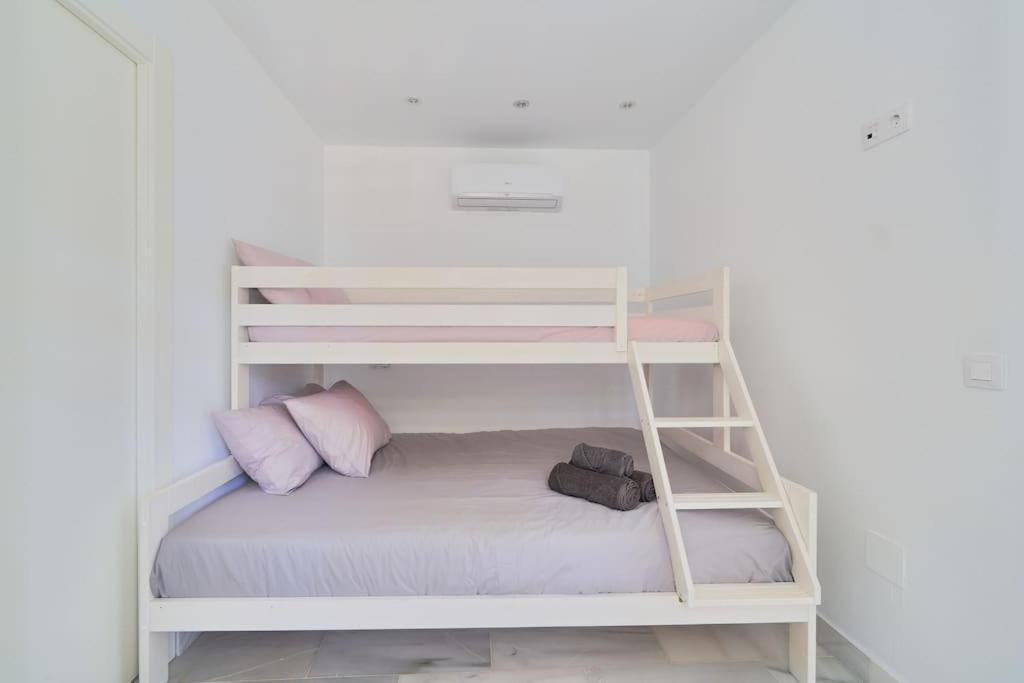 Superbe Appartement Avec Jaccuzi Marbella Bagian luar foto