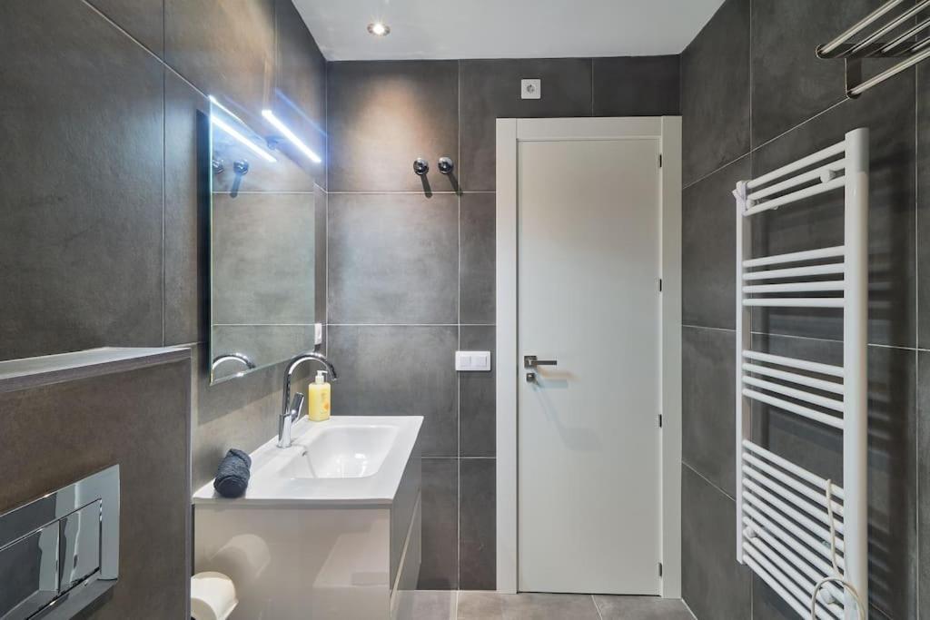 Superbe Appartement Avec Jaccuzi Marbella Bagian luar foto
