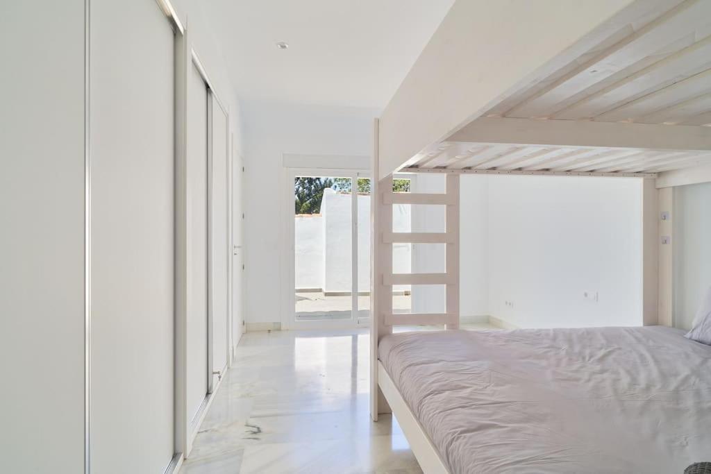 Superbe Appartement Avec Jaccuzi Marbella Bagian luar foto