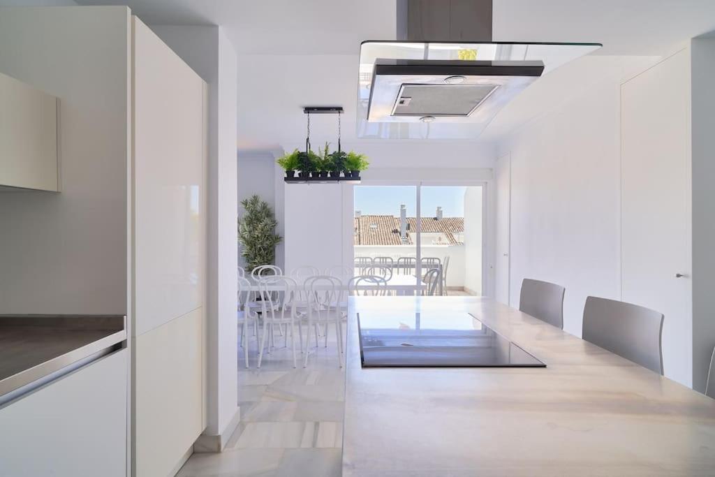 Superbe Appartement Avec Jaccuzi Marbella Bagian luar foto