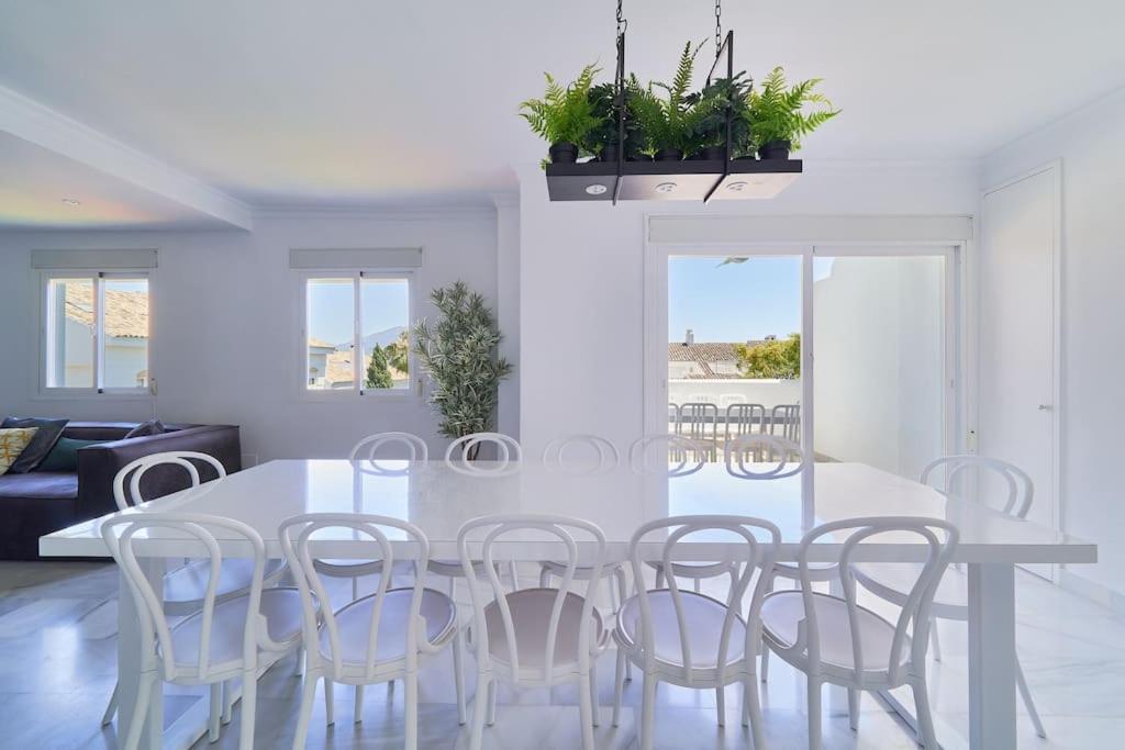 Superbe Appartement Avec Jaccuzi Marbella Bagian luar foto