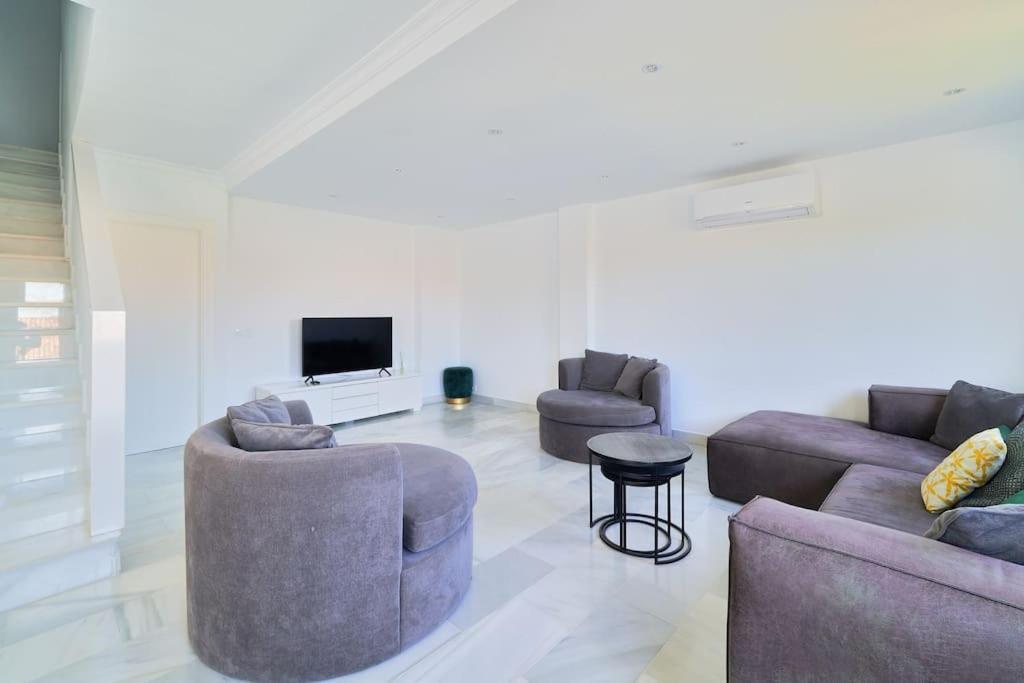 Superbe Appartement Avec Jaccuzi Marbella Bagian luar foto