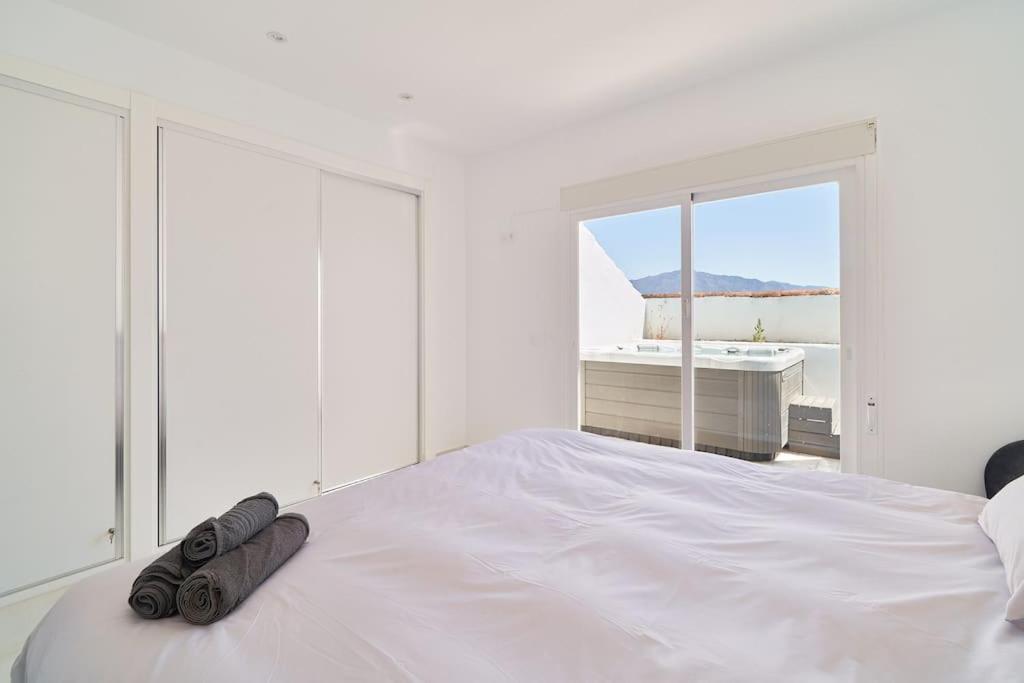 Superbe Appartement Avec Jaccuzi Marbella Bagian luar foto