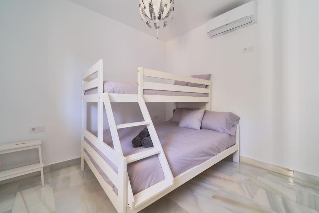 Superbe Appartement Avec Jaccuzi Marbella Bagian luar foto